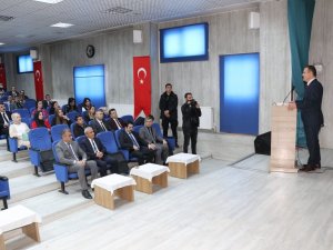 Vali İ̇dris Akbıyık Okul Müdürleriyle Buluştu
