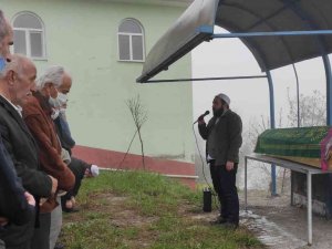 Trafik Kazasında Hayatını Kaybeden Kadın Son Yolculuğa Uğurlandı
