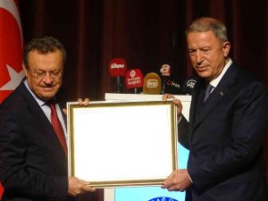 Milli Savunma Bakanı Hulusi Akar: "Terör, Türk Silahlı Kuvvetlerinin İlk Gündem Maddesidir"
