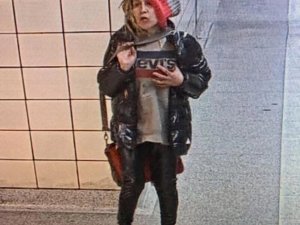 Kanada’da Metro İstasyonunda Bekleyen Kadın Raylara İtildi