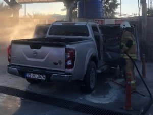 İ̇zmir’de Araç Yıkama Sırasında Çıkan Yangında Bir Çocuk Yaralandı