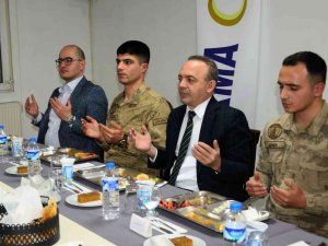 Ardahan Protokolü, Jandarma Ve Korucularla İle İftarda Buluştu