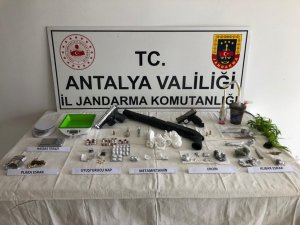 Alanya’da Uyuşturucu Operasyonu: 9 Gözaltı