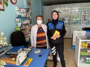 Polis Ekipleri Mahallelerde Bilgilendirici Broşür Dağıttı