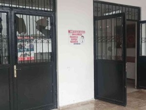 Okula Satırlı Saldırı