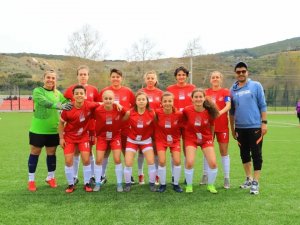 Bilecikspor Kadın Futbol Takımı Rakibine Gol Oldu Yağdı