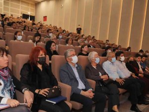 Mezitli Belediyesi Çalışanlarına Metaverse Semineri