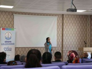 Kütahya’da Şiir Okuma Yarışması