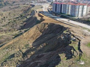 Bilecik’te Korkutan Toprak Kayması