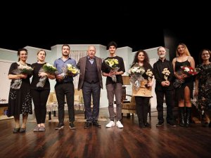 Aktif Yaşlıların Yer Aldığı ‘Misafir’ Oyunu Seyirciyle Buluştu