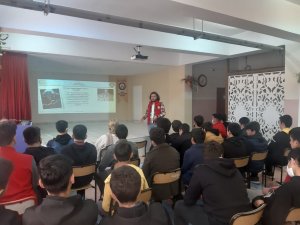 Polisten Lise Öğrencilerine ’Terör’ Eğitimi