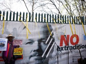 İ̇ngiliz Mahkemesinden Wikileaks’in Kurucusu Assange’ın Abd’ye İade Edilmesi Kararı
