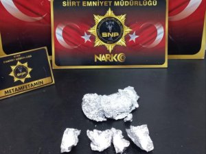 Siirt’te Şüpheli Şahsın Üst Aramasında Uyuşturucu Madde Ele Geçirildi