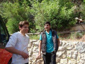 Kendisini Kurtarmak İsteyen Arkadaşıyla Mahsur Kaldı