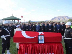 Kalp Krizi Sonucu Hayatını Kaybeden Polis Memuru Toprağa Verildi