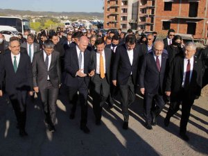 Bakan Kurum: “İ̇zmir’de 9 Milyar Liralık Yatırımı Vatandaşlarımıza Teslim Ettik”
