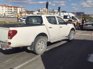 Kırıkkale’de İki Otomobil Çarpıştı: 1 Yaralı
