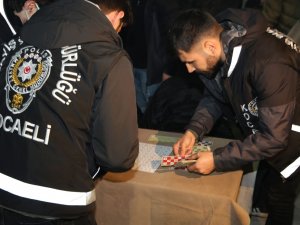 Yapılan Denetimlerde Aranan 4 Şahıs Yakalandı