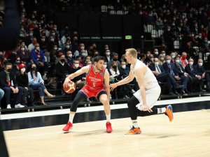Fıba Avrupa Kupası: Reggio Emilia: 69 - Bahçeşehir Koleji: 72