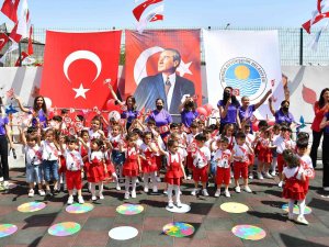 Münir Özkul Kreşinde 23 Nisan Coşkusu