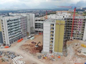 Antalya Şehir Hastanesi, Mevcut Kamu Hastanelerinin Yatak Kapasitesini Tek Başına Karşılayacak