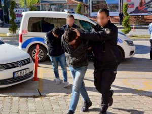 Alaçatı’da 9 Motosiklet Çalan Zanlılardan 2’si Tutuklandı