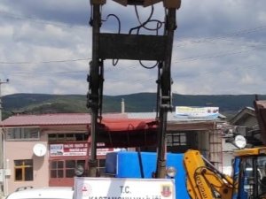 Tomruk Yükleyici Çalan Hırsızlar Jandarmadan Kaçamadı: 3 Gözaltı