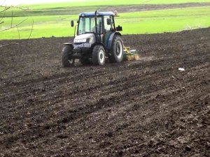 Tarlada Çalışan Çiftçi Sayısı 500 Binin Altına Düştü
