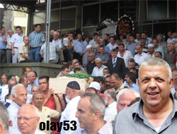 Rize muhtarını uğurladı