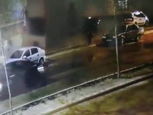 Köpek Havlamasından Korktu, Kaçarken Araba Çarptı