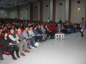 Yks’ye Hazırlanan Öğrencilere Sınav Öncesi Motivasyon Semineri