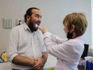 Minikler Doktor Oldu, Sağlıkçılarla Şarkılar Söyledi