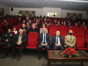 İ̇letişim Yoluyla Dolandırıcılığa Tiyatro İle Dikkat Çektiler