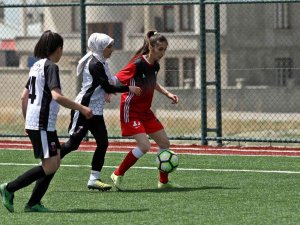 Büyükşehir Belediyesi Kadın Futbol Takımı’ndan 11 Gollü Skor