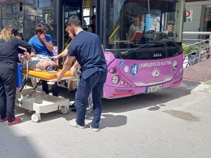 Kahraman Şoför Epilepsi Nöbeti Geçiren Vatandaşı Halk Otobüsüyle Hastaneye Yetiştirdi