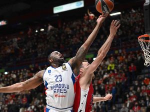 Thy Euroleague: Olimpia Milano: 73 - Anadolu Efes: 66