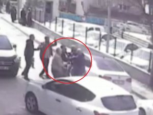 Bursa’da Sürücüler Birbirine Girdi, Trafikte Yol Boks Ringine Döndü