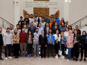 Rektör Kızılay’dan Başarılı Gençlere Tam Destek