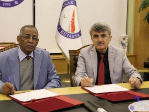 Dpü İle Özel Hartum Razi Üniversitesi Arasında İş Birliği Protokolü