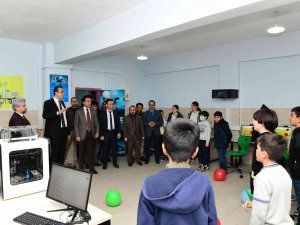 Çatak’ta Bilgisayar Laboratuvarı Açıldı