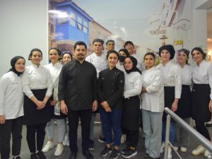 Hazırladıkları İftar Sofrasıyla Davetlilerden Tam Not Aldılar