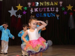 23 Nisan İçin Sahne Çocukların Oldu