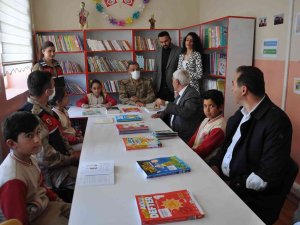 Asker Selamıyla Komutan Karşıladı