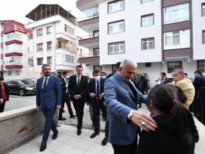 Binali Yıldırım, Pursaklar’da Ramazan Ayının Coşkusuna Ortak Oldu