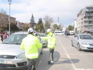 Uşak’ta Aranan 75 Kişi Yakalandı
