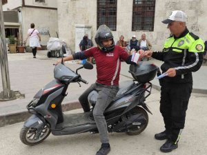 Motosiklet Ve Motorlu Bisiklet Sürücülerine Trafik Güvenliği Denetimi