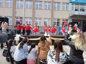 Miniklerin 23 Nisan Coşkusu