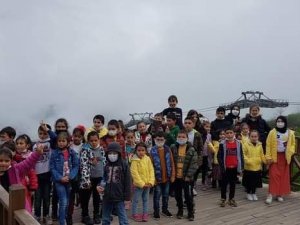 Yumurta Üretimiyle İlkokul Öğrencilerine Gezi Düzenlendi