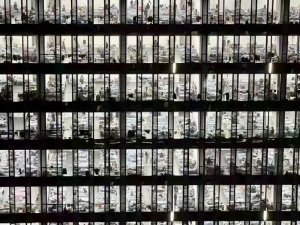 Şanghay’da Ofisler Hastaneye Dönüştürüldü