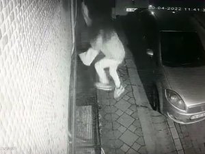 Zeytinburnu’nda Genç Kız İpten Kıyafet Çaldı